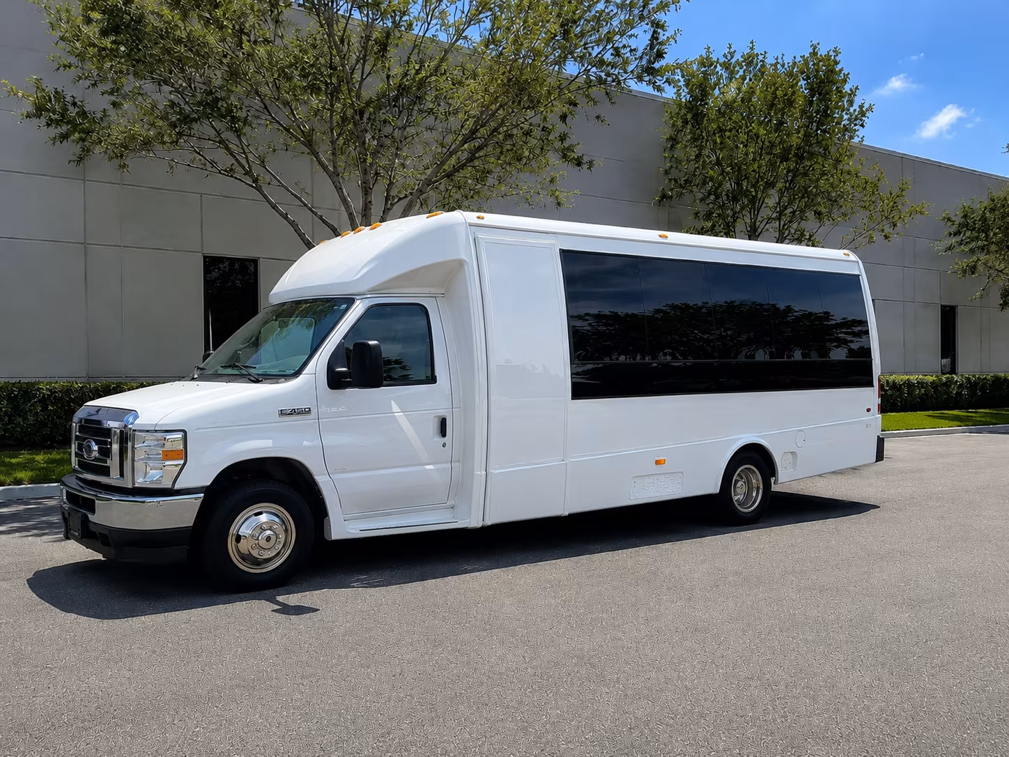bridgeport islanders game day bus rentals at total mortgage arena