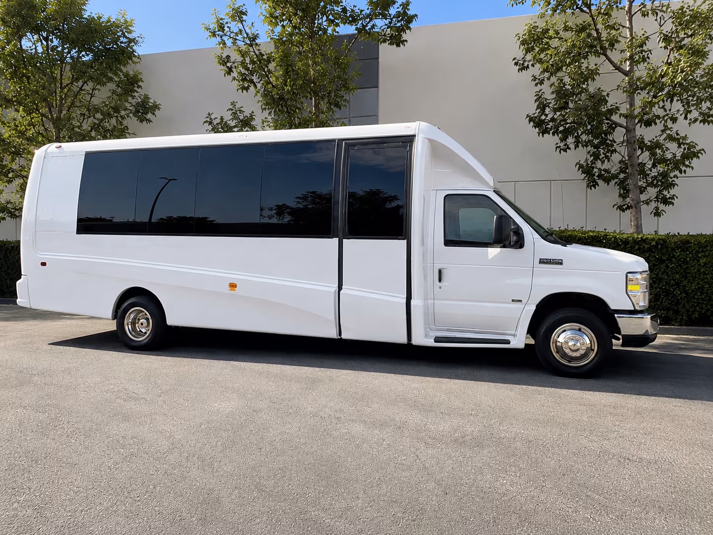 bridgeportcharterbuscompany com is ready to get your group to uconn games and regional stadiums
