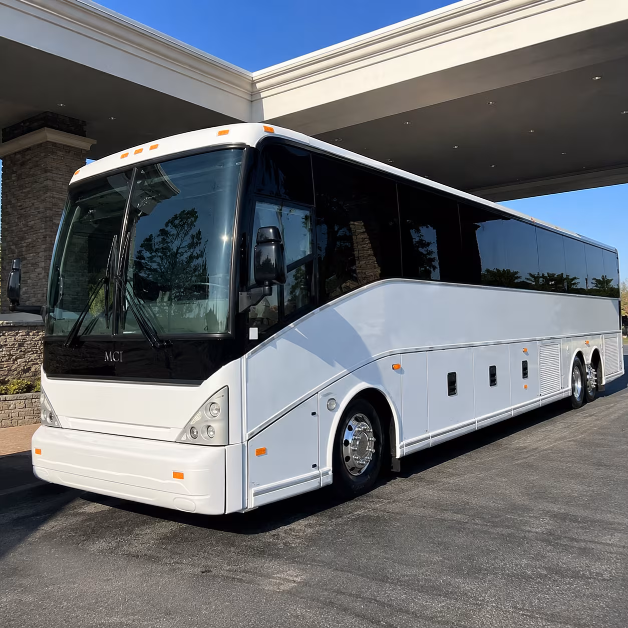 meriden charter bus