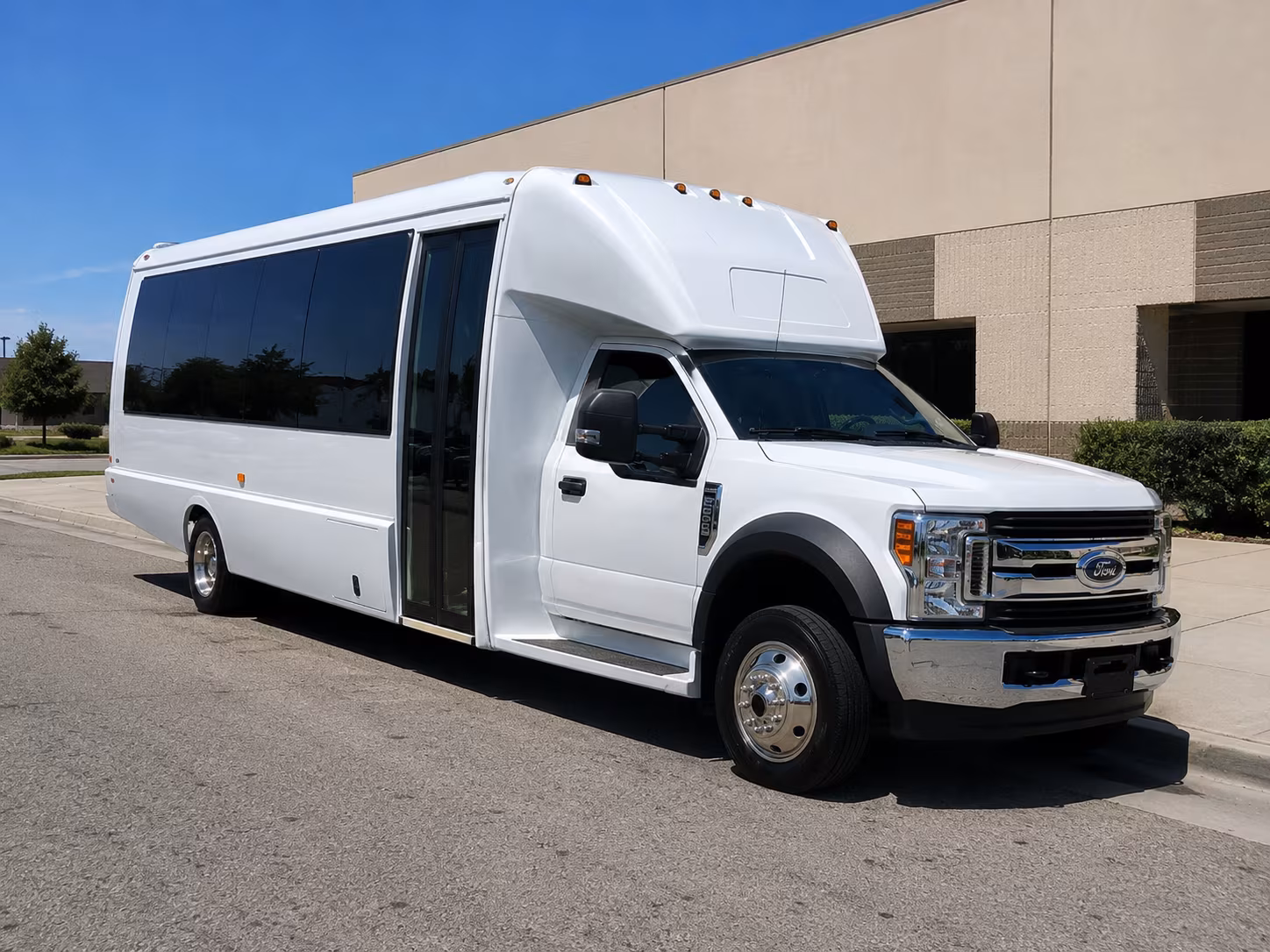 new haven charter bus rentals for airport transfers