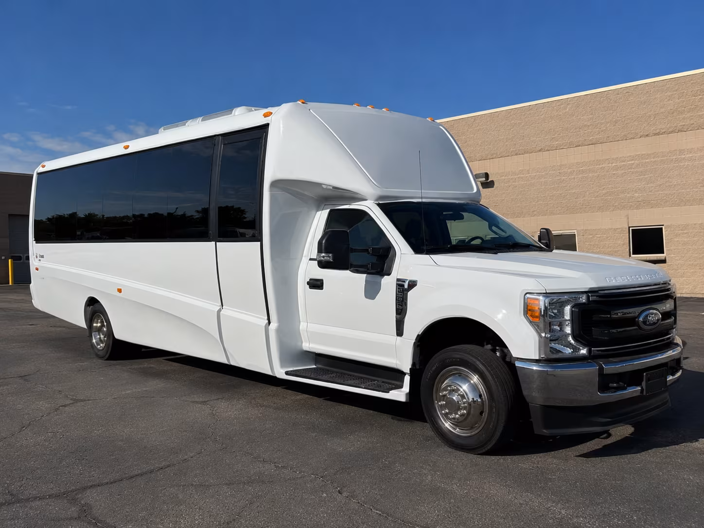 new haven private event charter bus transportation in new haven