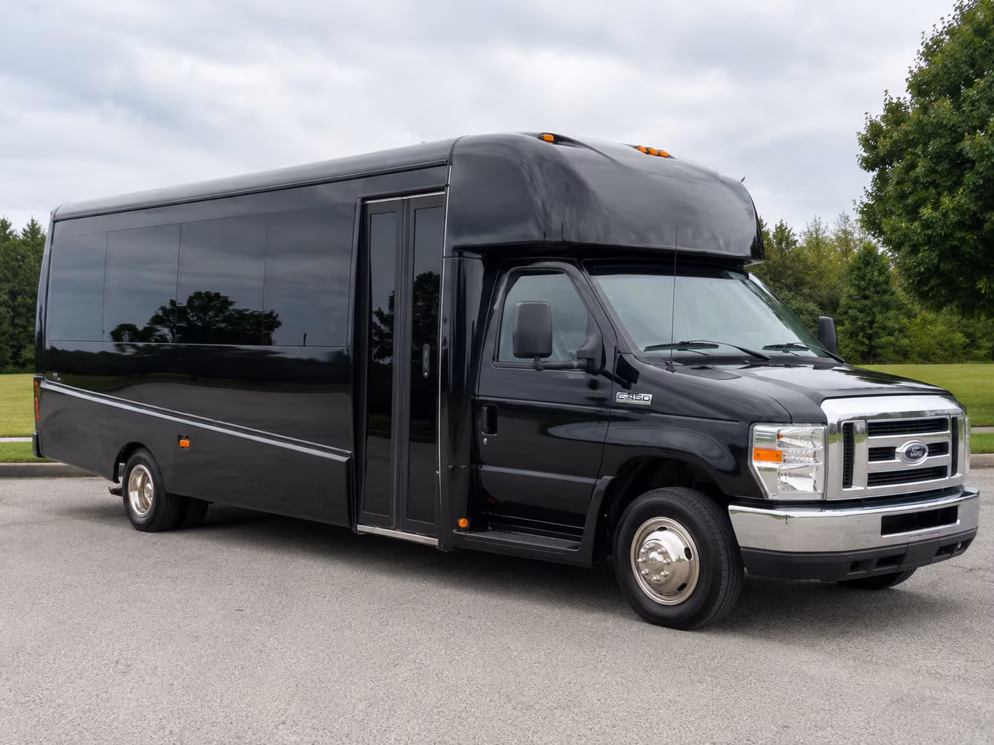 stamford book charter buses for government military groups in stamford