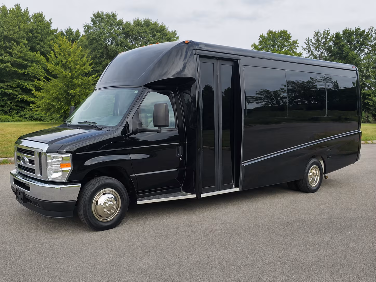stamford bus rentals
